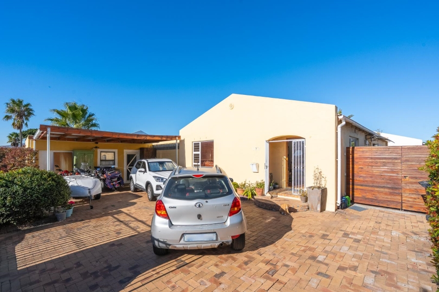 3 Bedroom Property for Sale in Edgemead Western Cape